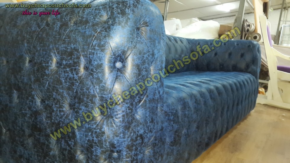 Kodu: 12395 - Blue Leather Sofa Fully Quilted Luxury Navy Blue Chesterfield Sofa