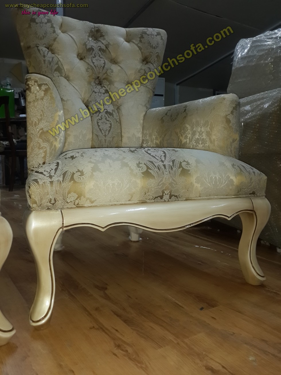 Kodu: 10225 - Luxury Wooden Armchair Carved Accent Chair