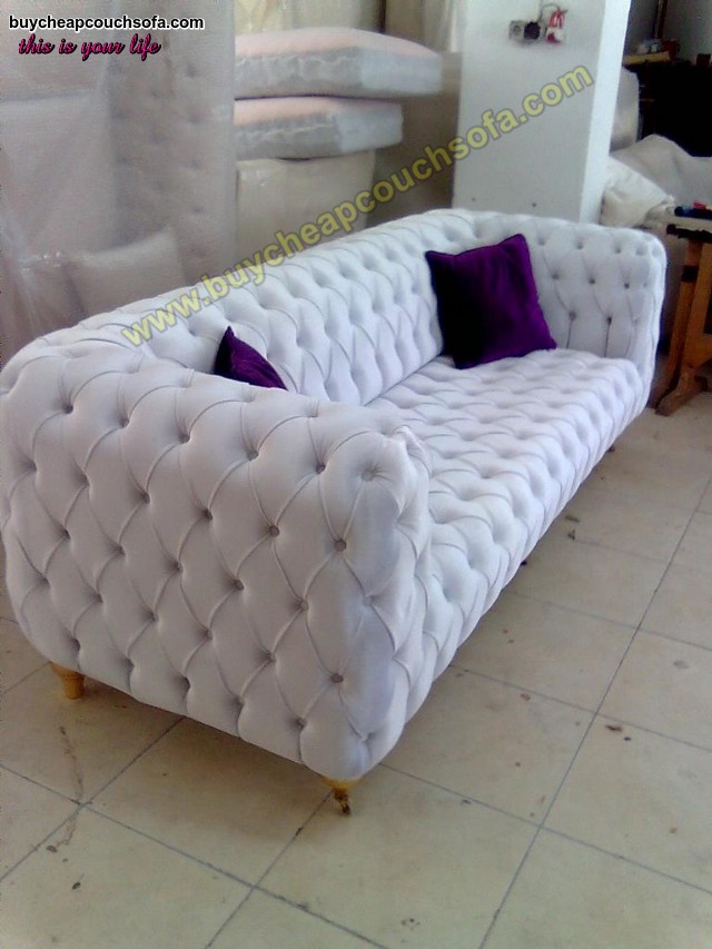 White Leather Modern Chesterfield Sofa Luxury Handmade Quilted Sofa