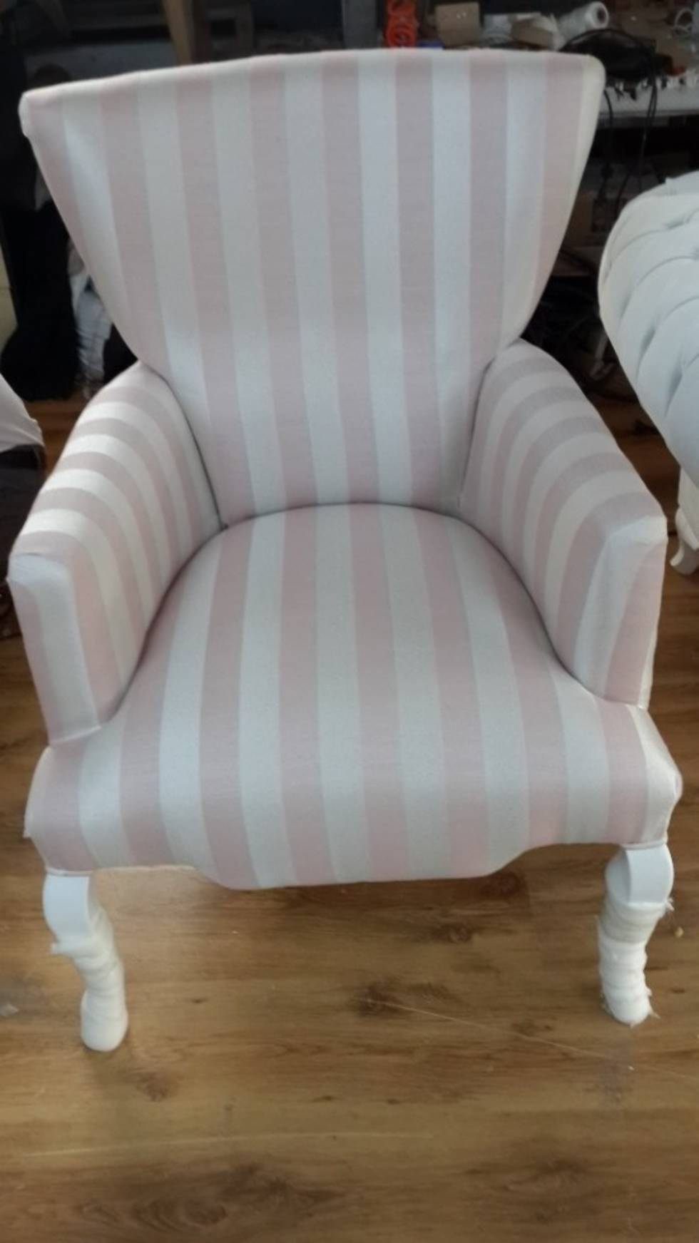 Recliner Leather Armchairs Accent Chairs Fabric Leather Color Options Exclusive